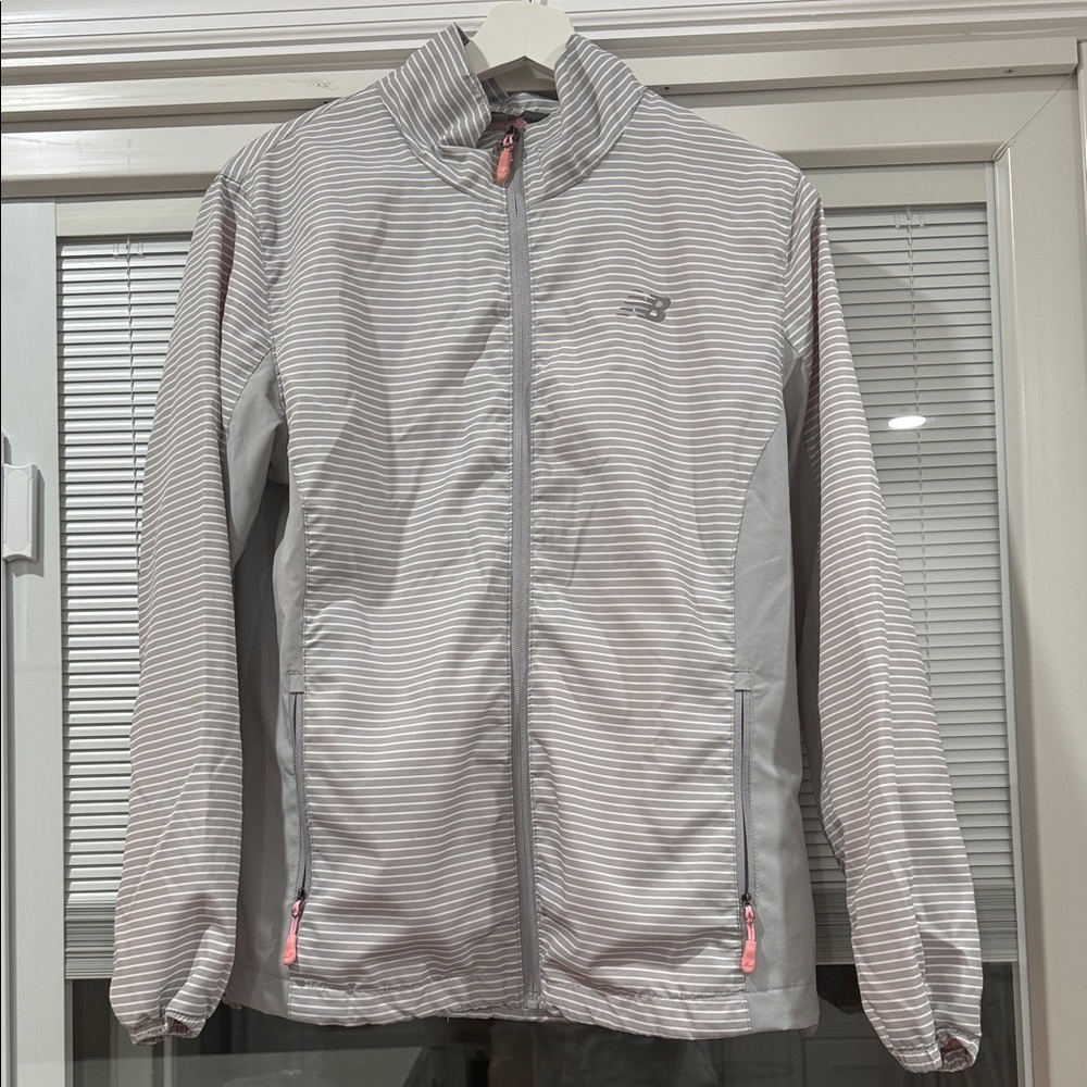 New Balance Women's Light Gray Striped Ski Jacket